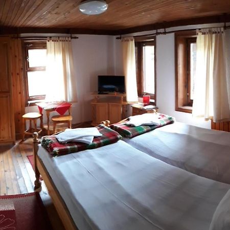 Sarafova Guest House Koprivstica Kültér fotó