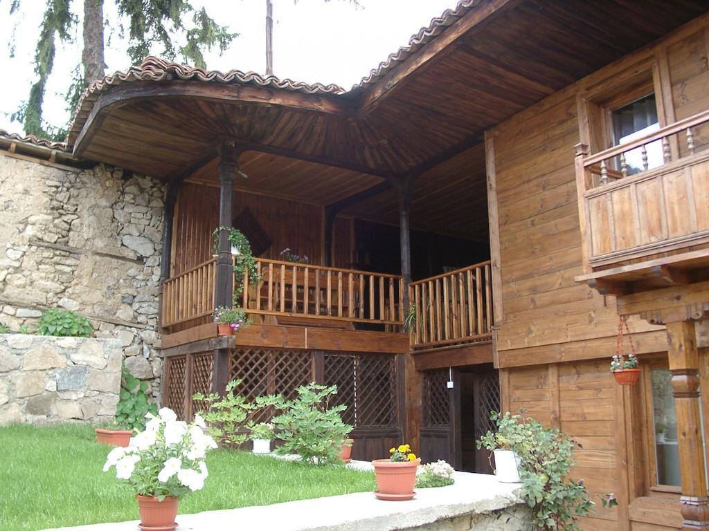 Sarafova Guest House Koprivstica Kültér fotó
