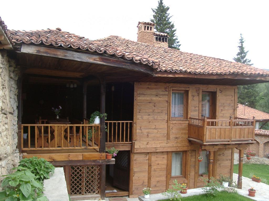 Sarafova Guest House Koprivstica Kültér fotó