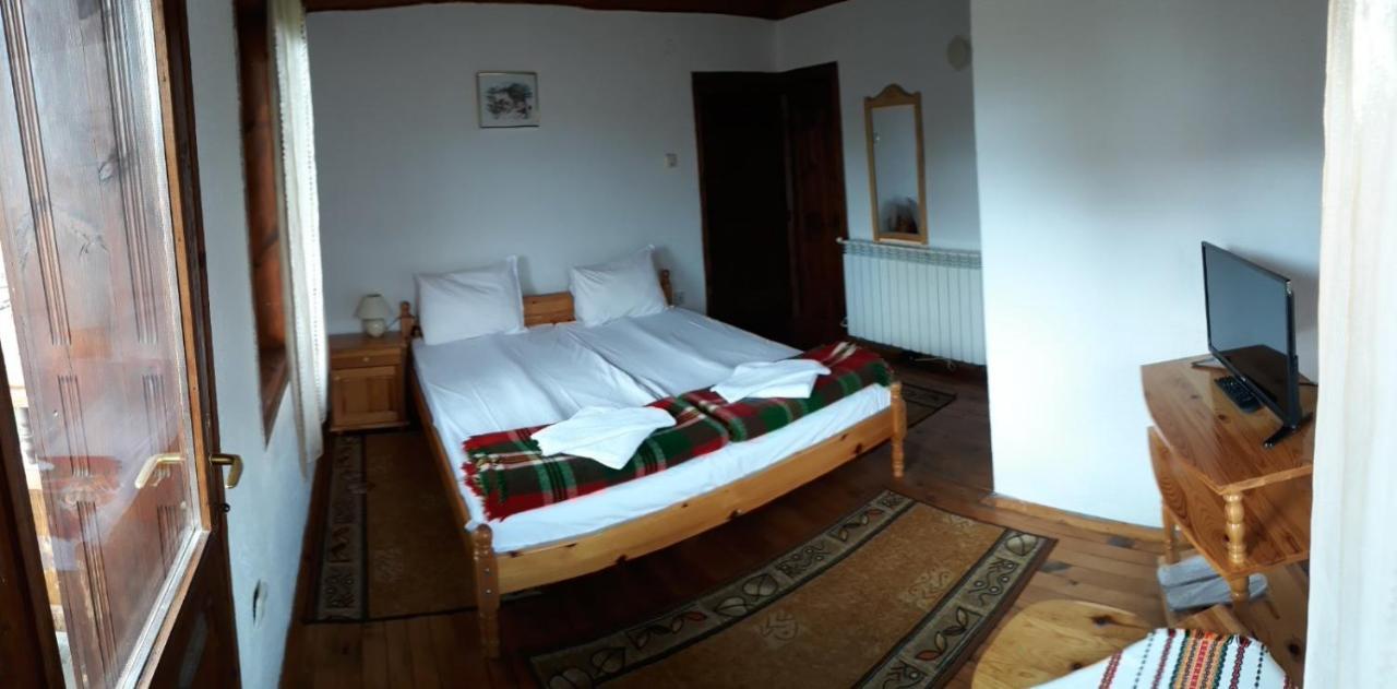 Sarafova Guest House Koprivstica Kültér fotó