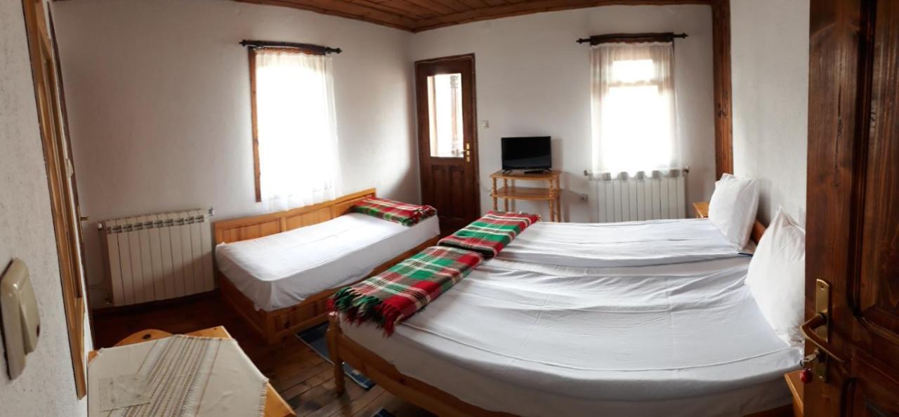 Sarafova Guest House Koprivstica Kültér fotó